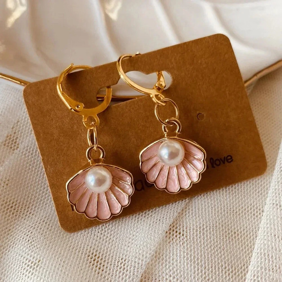 Cute Pink Enamel shell with Faux pearl design Fashion earrings set - Picture 2 of 4